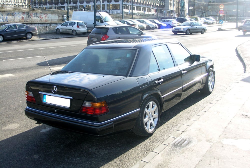Aki az aut�z�st szereti, felt�tlen�l keressen alkalmat egyszer az �letben, hogy egy ilyen p�nc�lhint�ban suhanjon.