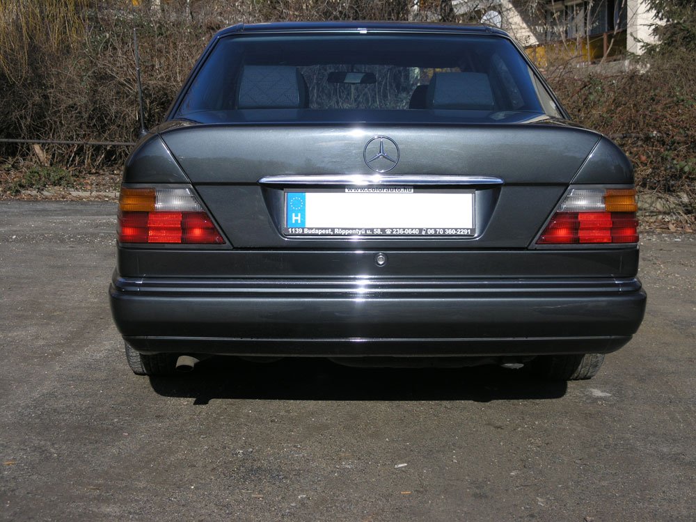 Aki az aut�z�st szereti, felt�tlen�l keressen alkalmat egyszer az �letben, hogy egy ilyen p�nc�lhint�ban suhanjon.