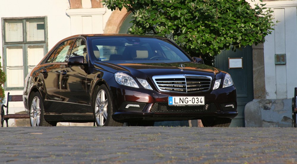 E 350 CGI: Bajban a dízelek