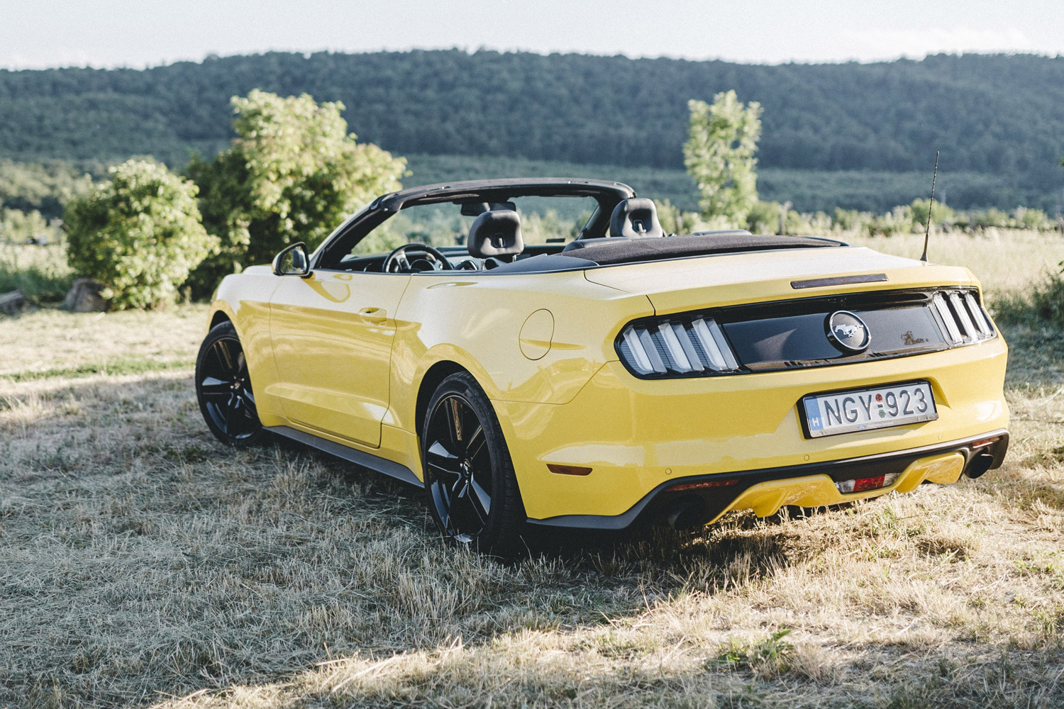 Ford Mustang, négy hengerrel: nem tragédia