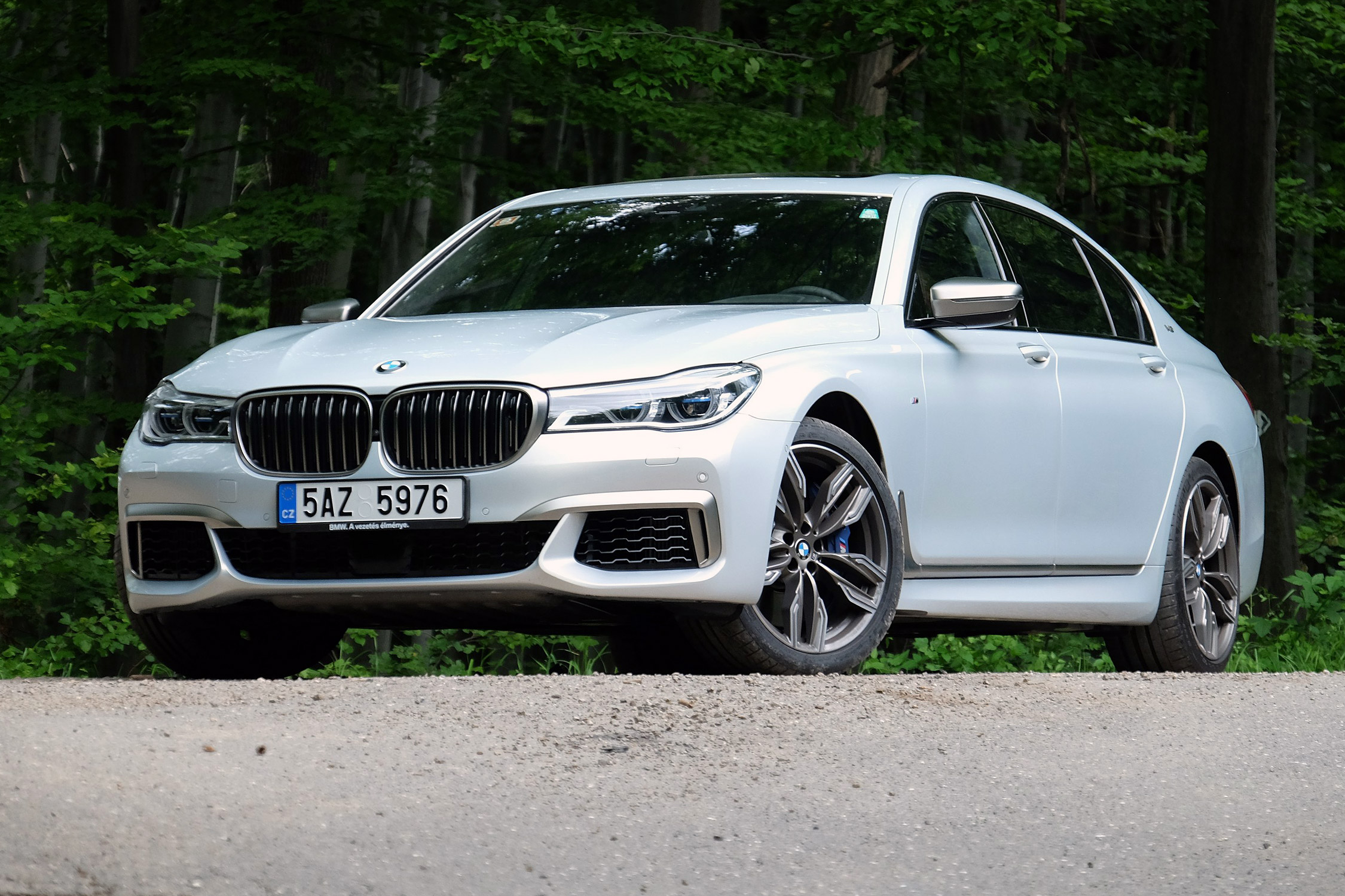 Rolls-Royce féláron: BMW M760Li xDrive