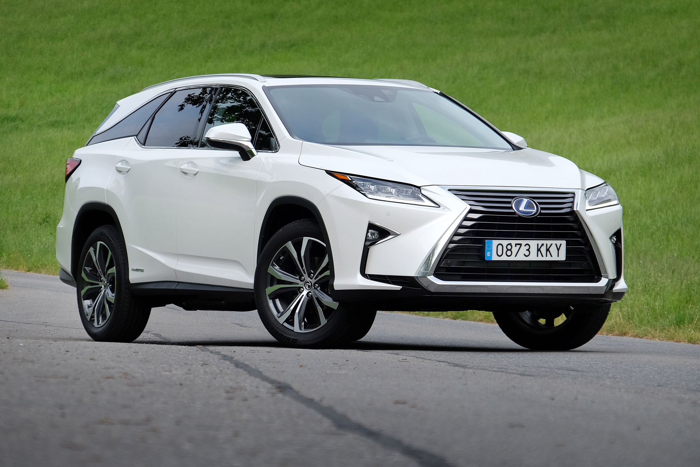 11 centivel hosszabb lett, maradhat? - Lexus RX 450 hL