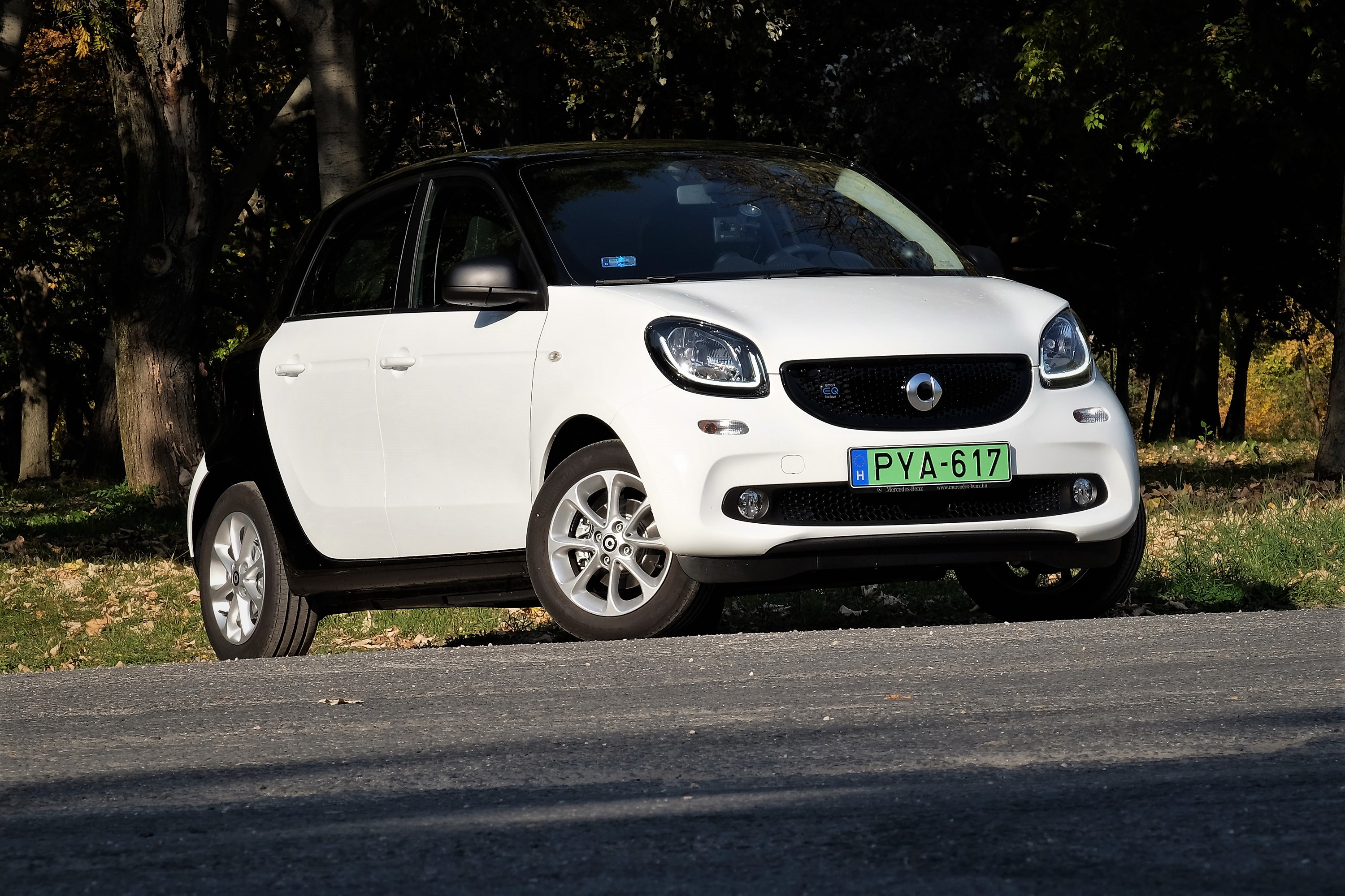 Itt a legolcsóbb villanyautó: Smart Forfour EQ
