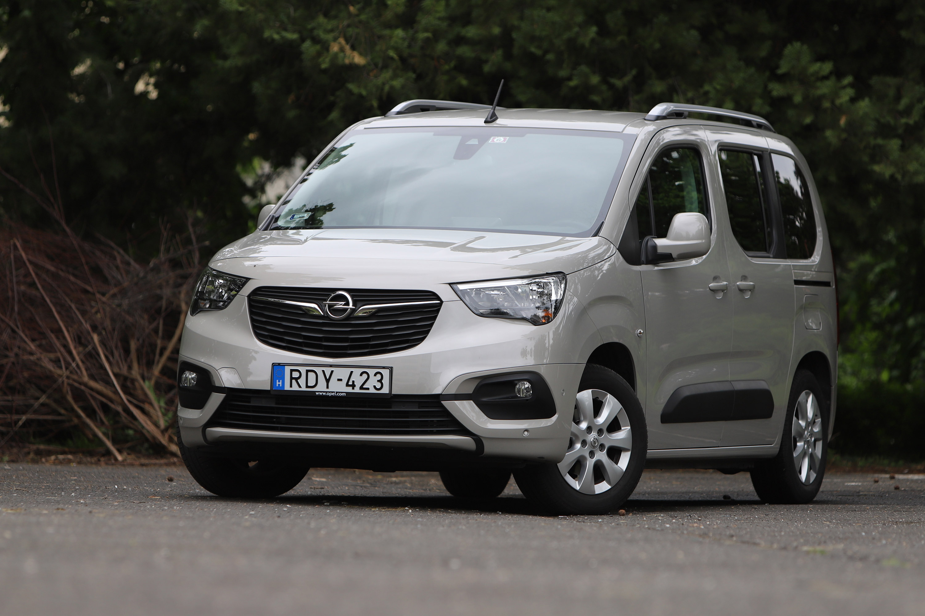 Szürke mindenes: Opel Combo Life 1,5 teszt