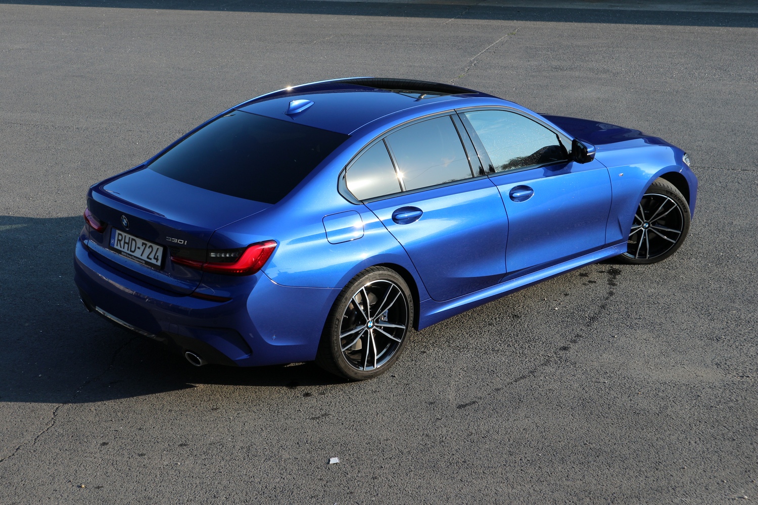 Hálistennek tud még a BMW BMW-t gyártani!