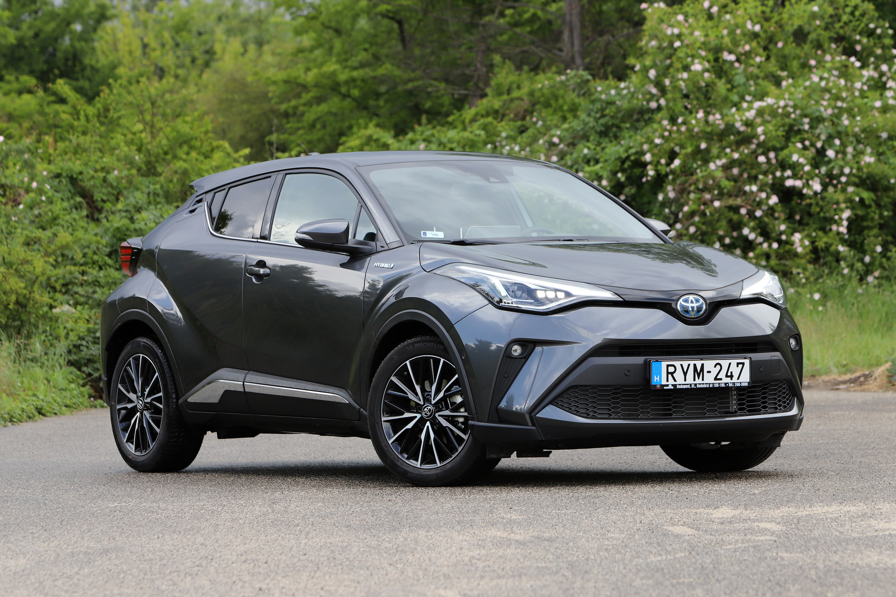 Toyota, négyliteres fogyasztással - C-HR 1,8 hibrid teszt