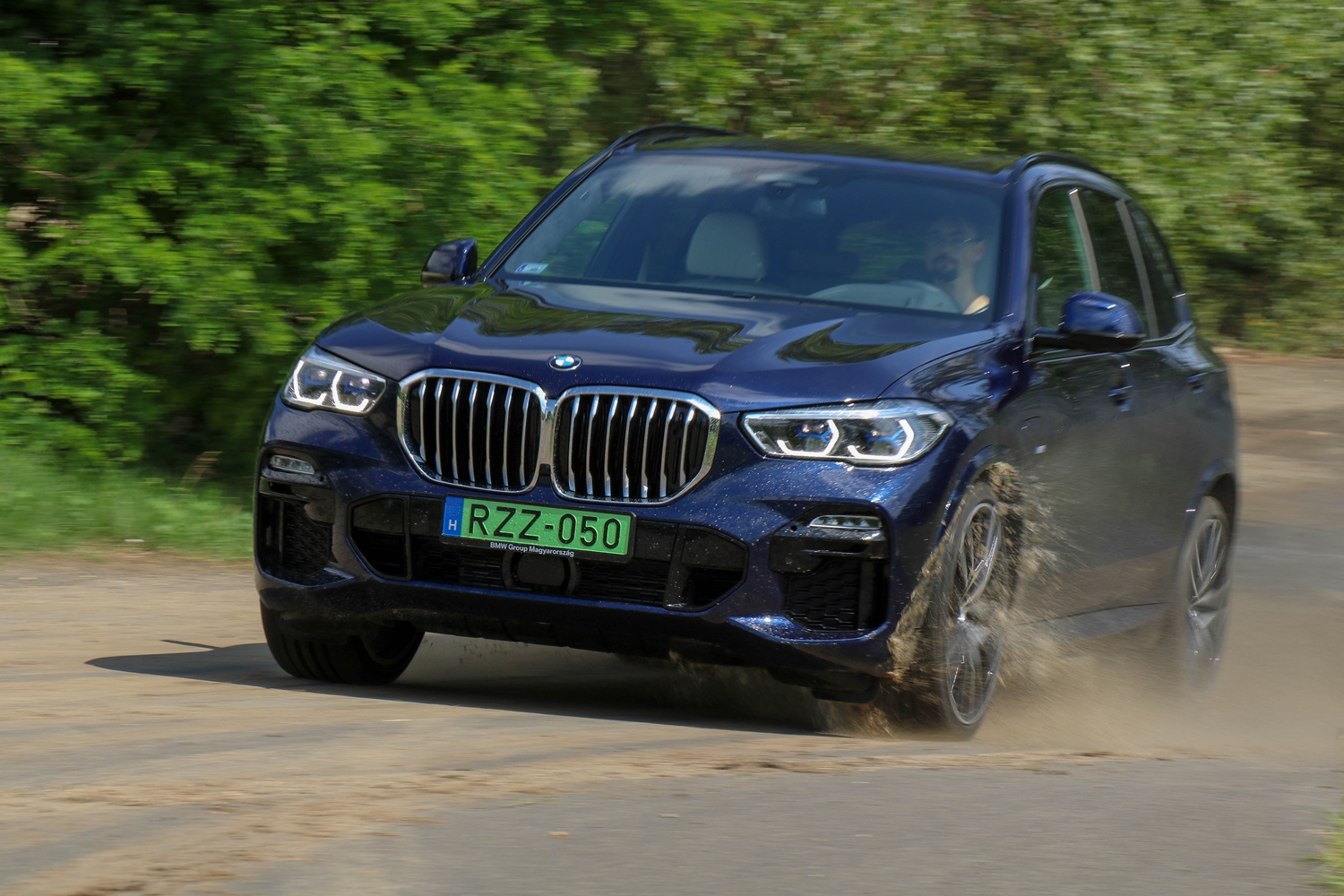 Hibrid a BMW-től: karcolja a 40 milliót, de nem véletlenül
