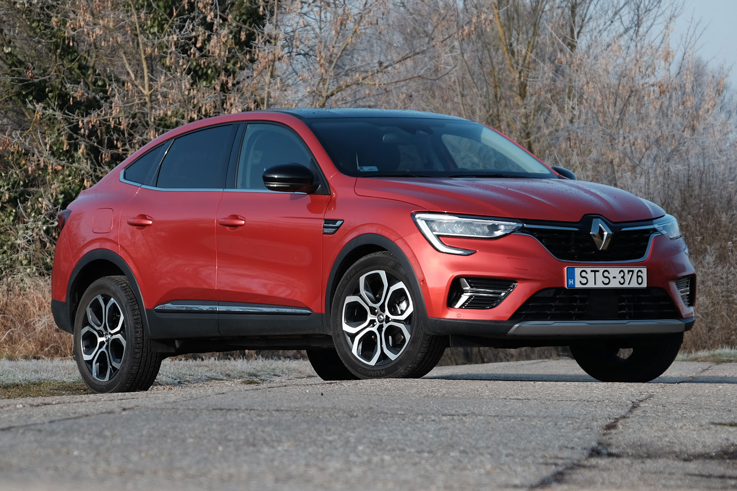 Terepkupé féláron, hibrid hajtással - Renault Arkana teszt