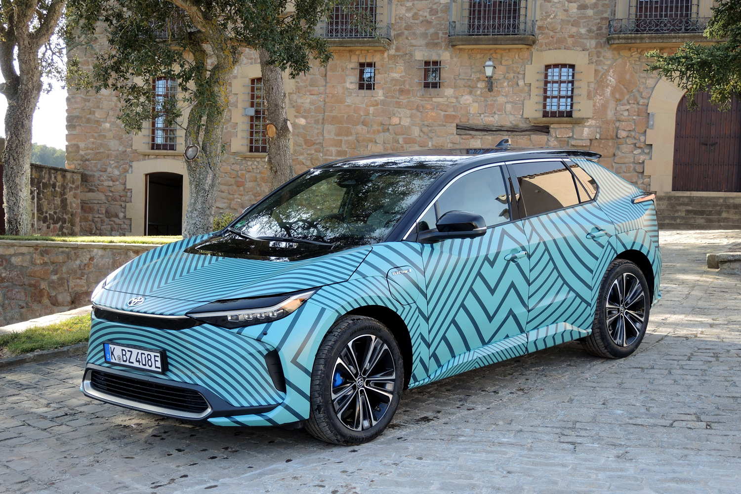 Napenergia viszi az új Toyotát - kipróbáltuk