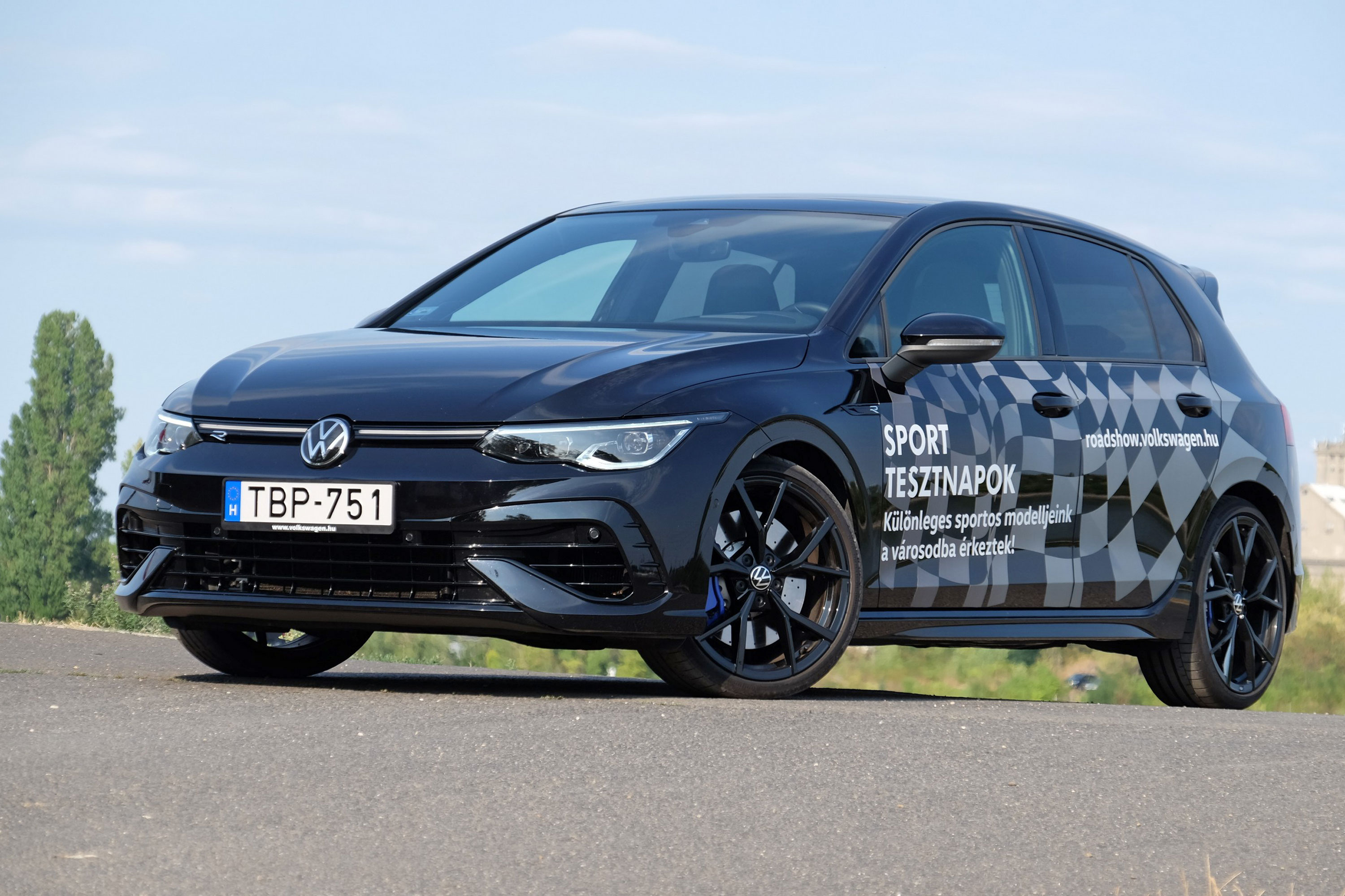 Két Golf egy áráért - VW Golf R teszt