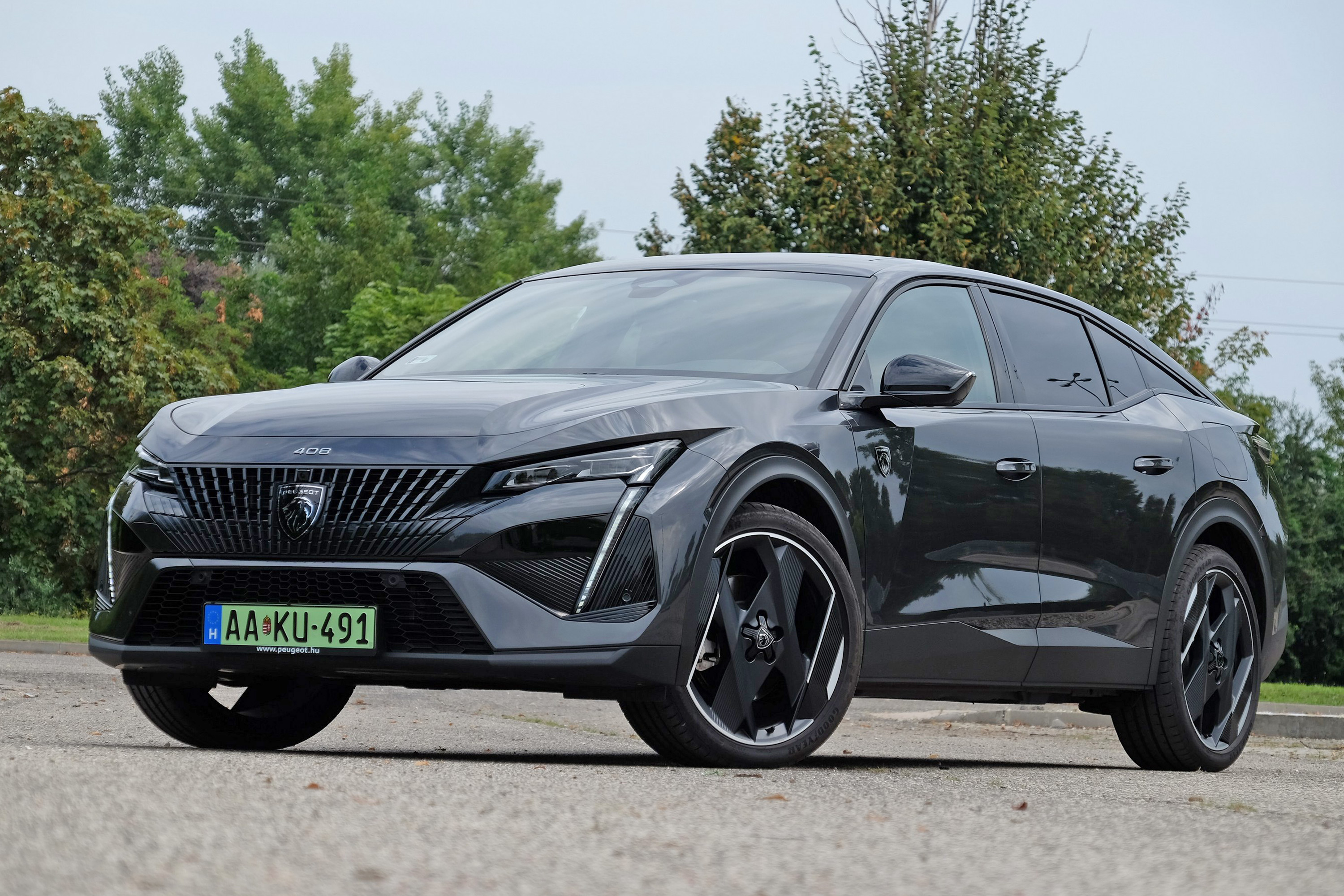 Francia különc, sportos szerkóban - Peugeot 408 GT
