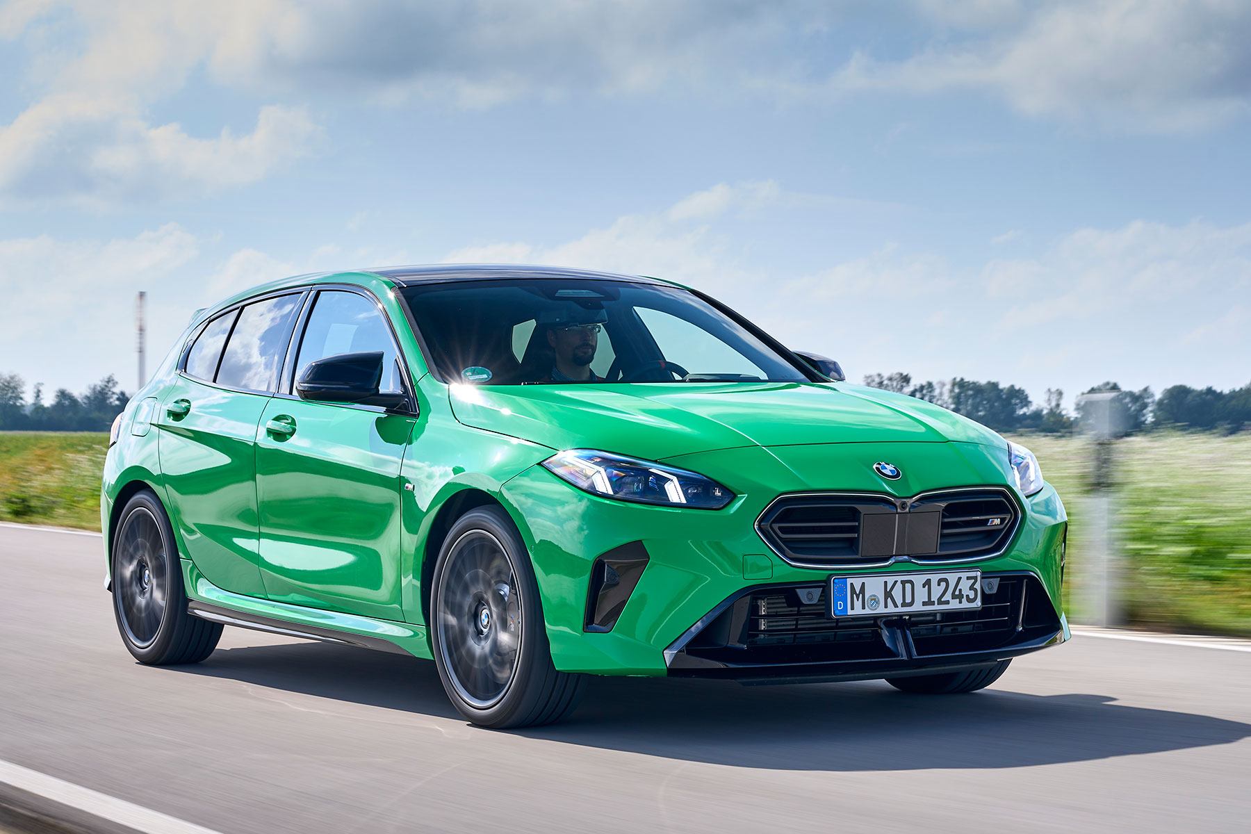 Gyengébb, de sportosabb lett a legkisebb BMW