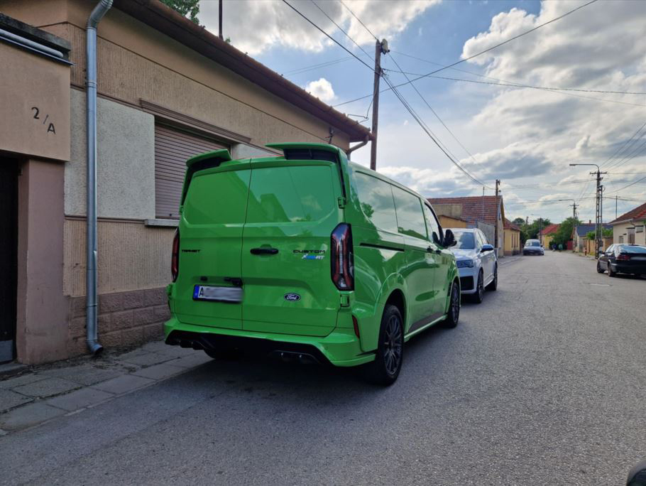 Kúposztó furgon állt Nagykőrösön, ezzel gyorsan odaér a brigád 1