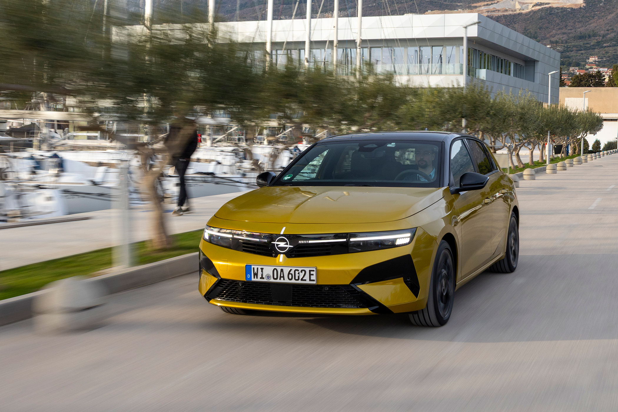 Olcsóbb lett itthon a megújult Opel Astra