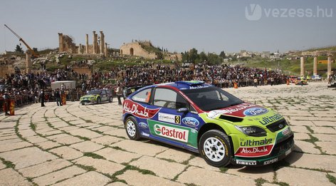 Összetörte autóját a Ford menője 7 Összetörte autóját a Ford menője 7