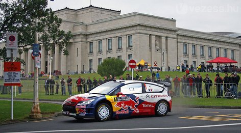 Tart az esőtől a ralivilágbajnok 7