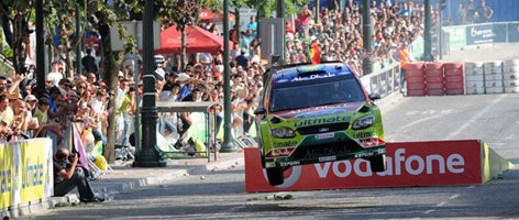 Gumiégetéssel melegítettek a sztárok 4 Gumiégetéssel melegítettek a sztárok 4