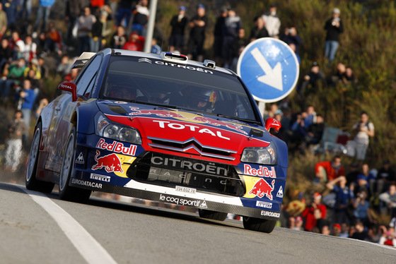 Álomra hajt a Ford 8 Álomra hajt a Ford 8