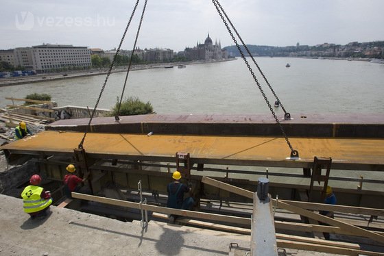 Szélesítik a Margit hidat 8