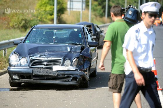 Autós üldözés az M1-es autópályán 7 Autós üldözés az M1-es autópályán 7