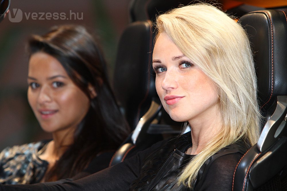 Lányok, asszonyok Párizsban 7