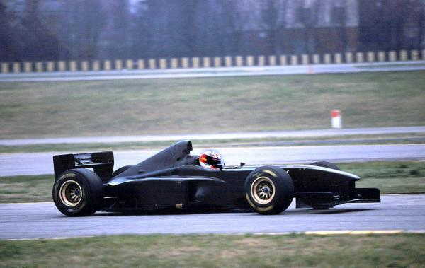 F1: A Ferrari  gyönyörű fekete lova 2