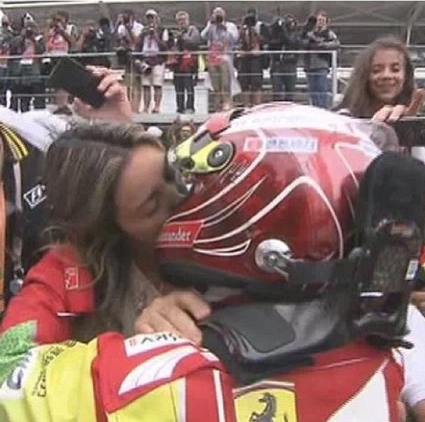 F1: Gumifüsttel és pezsgővel búcsúzott Massa 1 F1: Gumifüsttel és pezsgővel búcsúzott Massa 1