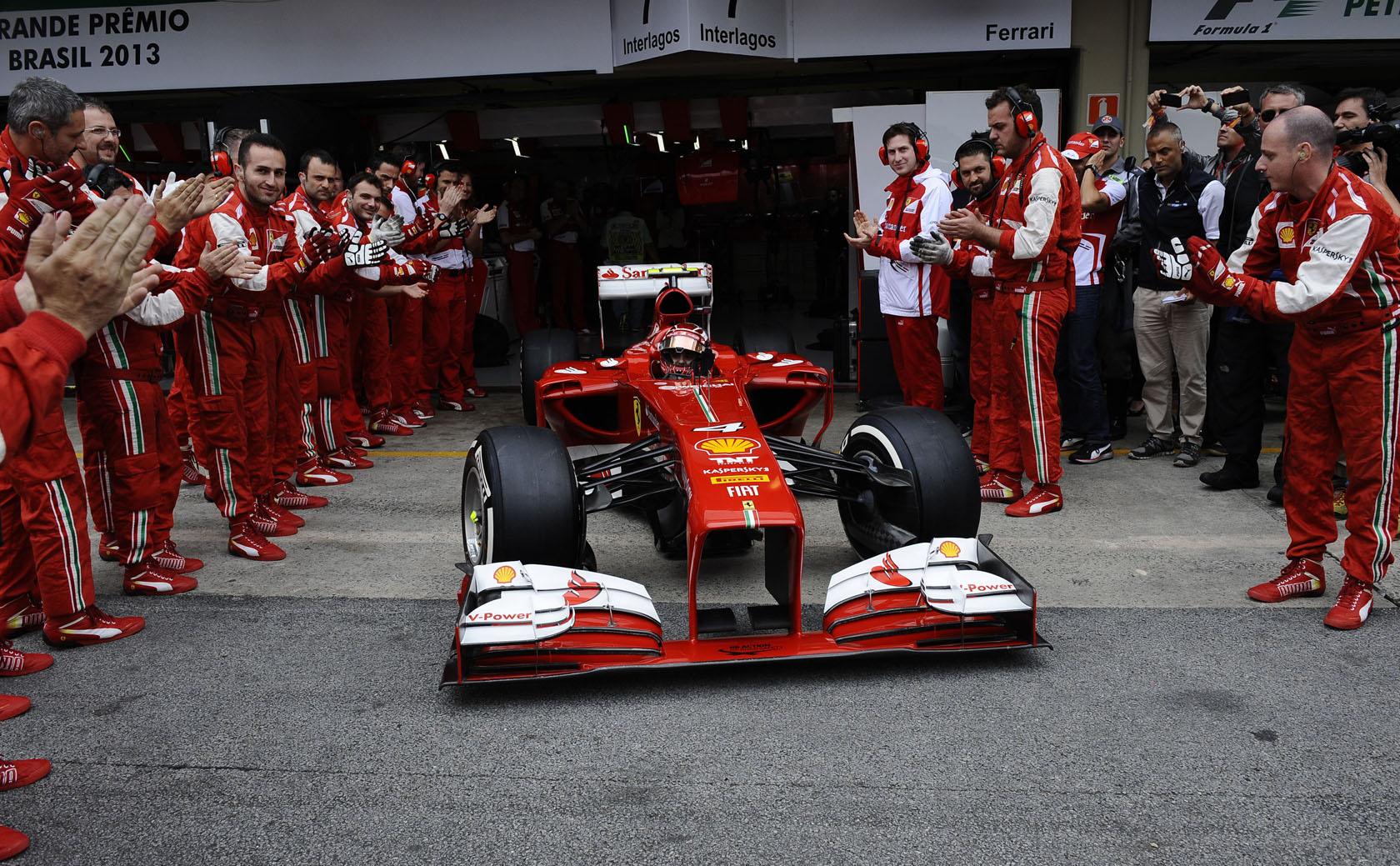 F1: Gumifüsttel és pezsgővel búcsúzott Massa 2 F1: Gumifüsttel és pezsgővel búcsúzott Massa 2