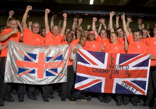 F1: Lewis Hamilton ma lett 29 éves 2 F1: Lewis Hamilton ma lett 29 éves 2