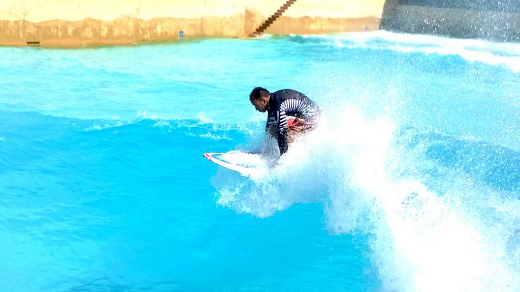 F1: Lewis Hamilton a sivatagban szörfözött 2