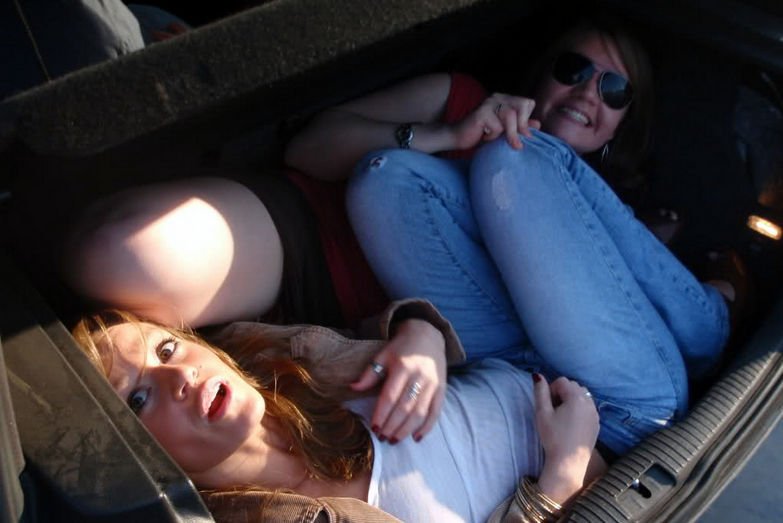 Kiégett a kuplerájbusz, a prosti megúszta 8 Kiégett a kuplerájbusz, a prosti megúszta 8