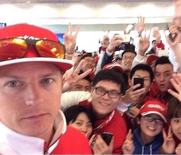 F1: Räikkönent fanatikus közönség várta Kínában 1