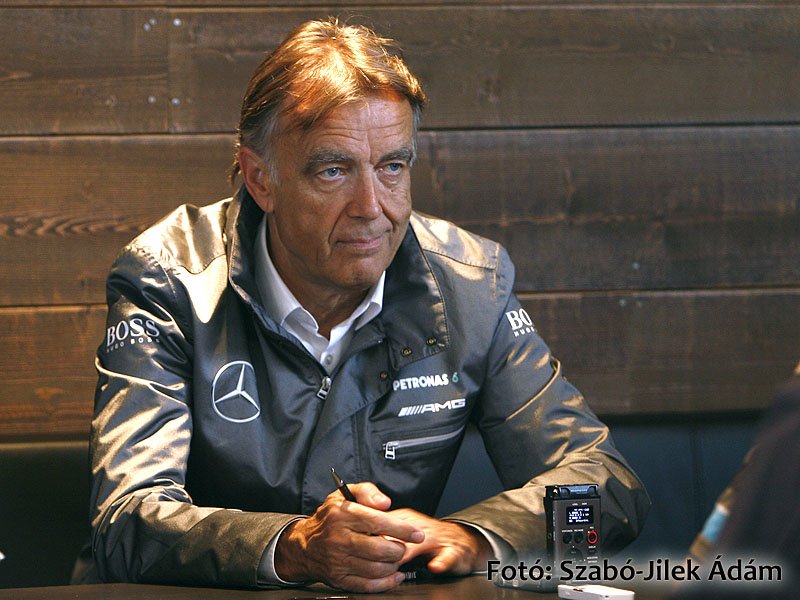 Szenved, de jól áll a Mercedes a DTM-ben 1 Szenved, de jól áll a Mercedes a DTM-ben 1