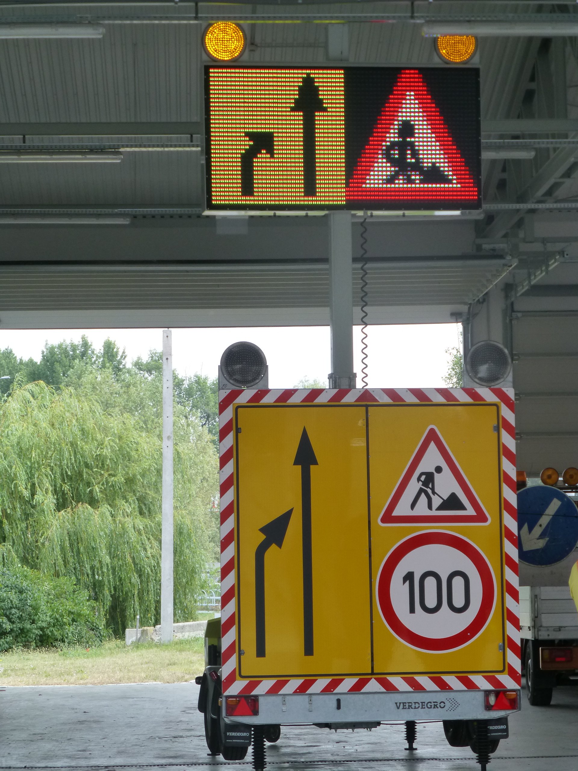 LED-ektől biztonságosabbak az autópályák 2