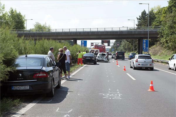A nap képe – 5 km-es torlódás az M7-esen 2 A nap képe – 5 km-es torlódás az M7-esen 2