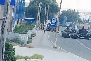 Harckocsival gyalulták le a trolit 1