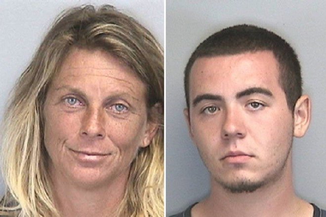 Anyja korabeli nővel szexelt a kocsiban 1 Anyja korabeli nővel szexelt a kocsiban 1