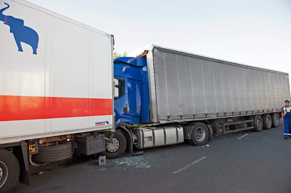 A nap képe – három kamion ütközött az M0-son 9 A nap képe – három kamion ütközött az M0-son 9