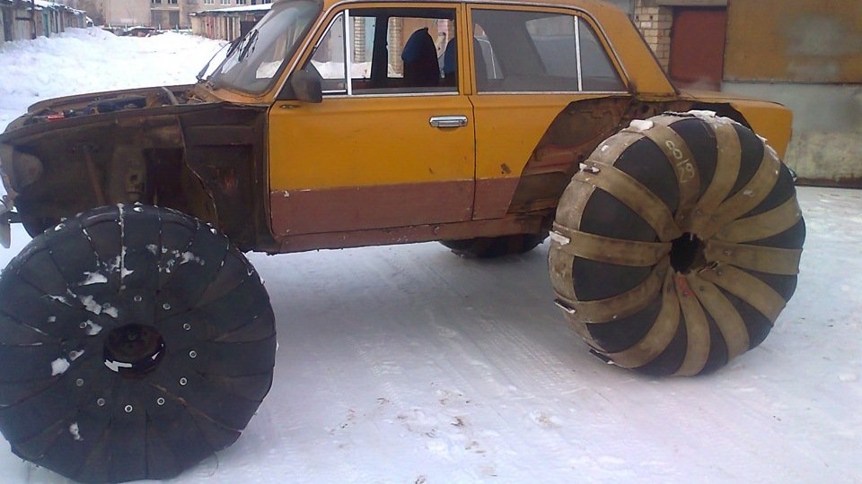 Íme egy mocsárlakó Lada-szörny 3