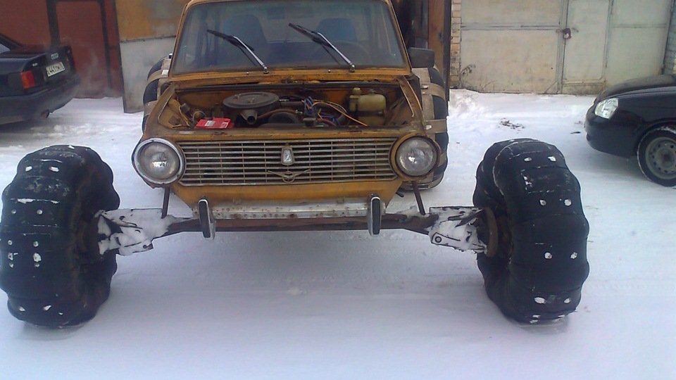 Íme egy mocsárlakó Lada-szörny 2