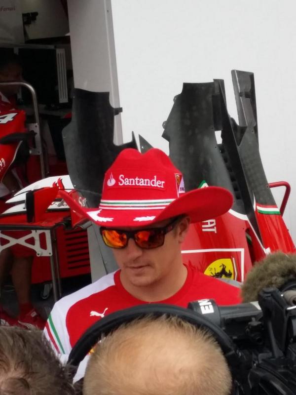 A nap képe – Räikkönen tehenészfiúként feszített Monzában 1