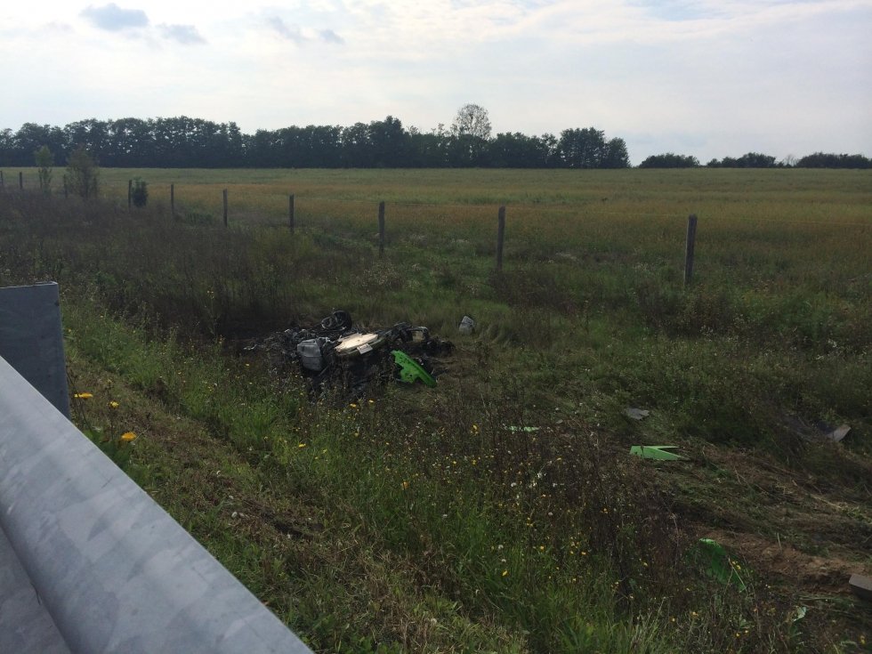 Lamborghini lángolt az M7-es autópályán 2