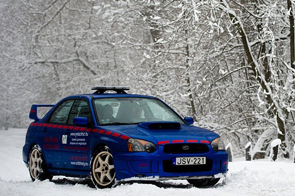 350 lóerős mentőautó? 11