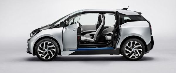 Megérkeztek az elektromos BMW-k Magyarországra 8