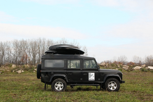 Az árvizet, tüntetést is bírnia kell 7 Az árvizet, tüntetést is bírnia kell 7