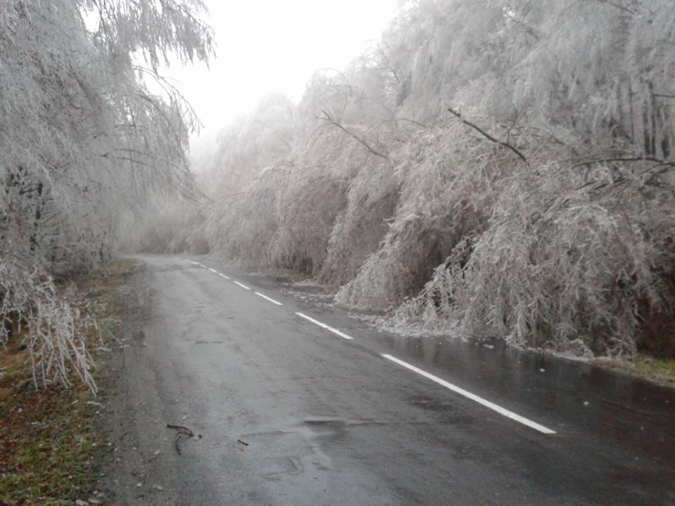A közlekedésben is gondokat okoz az ónos eső 4 A közlekedésben is gondokat okoz az ónos eső 4