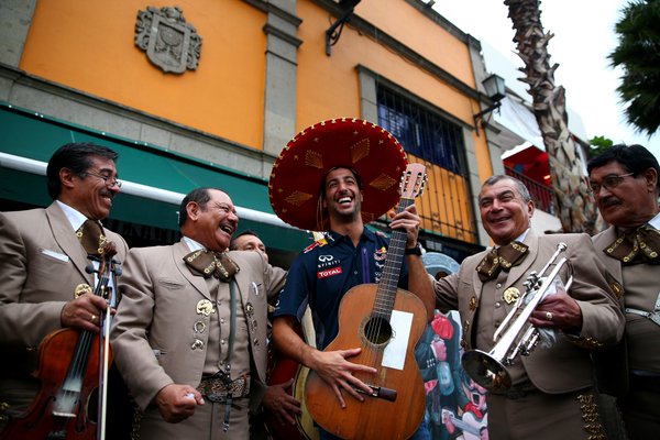 F1: Hamilton megdöbbentő dologra vállalkozott 6 F1: Hamilton megdöbbentő dologra vállalkozott 6