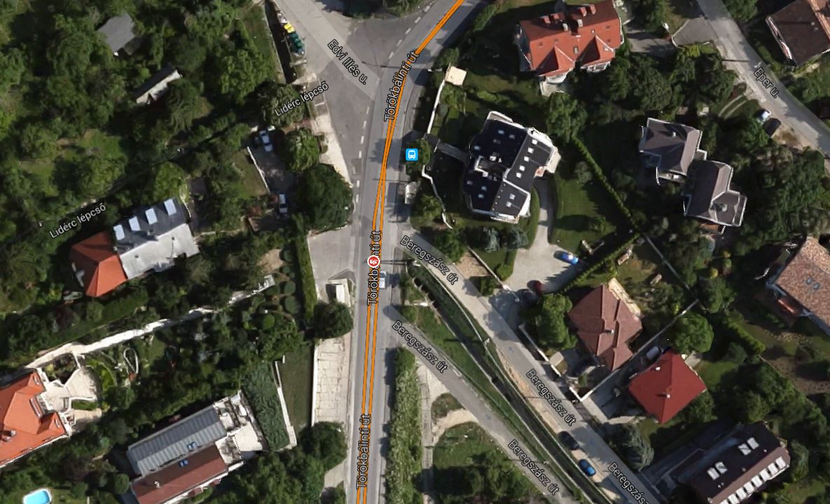 Budapesti busz karambolozott, több utas kórházban 1